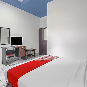 Oyo Life 90589 Palem Garden Hotel